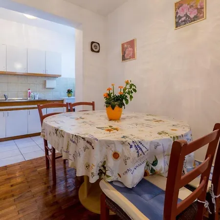 In 5265 Crikvenica